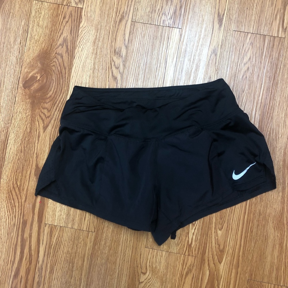 Black Nike shorts